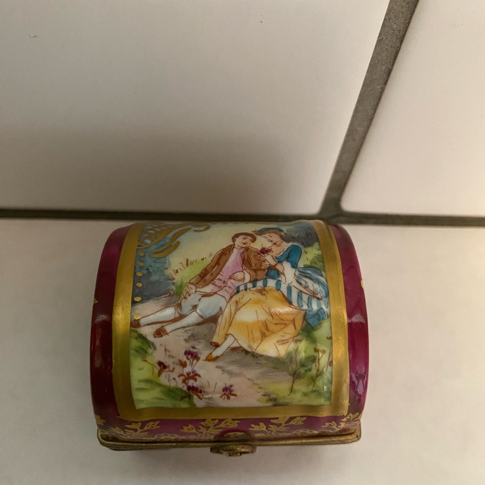Decorative Limoges Box with Courting Couple